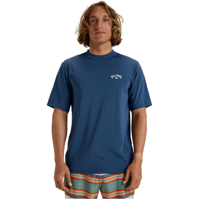 2025 Billabong Da Uomo Arch Wave Short Sleeve Surf T-Shirt EBYWR03019  Midnight